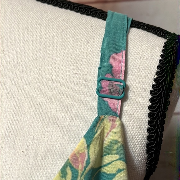 *SOLD on MERCARI Torrid Sophie Green floral swing cami w/adjustable straps - Picture 2 of 8